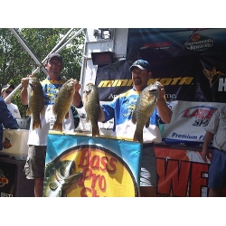 Grandt Pros Win Bass Tournament